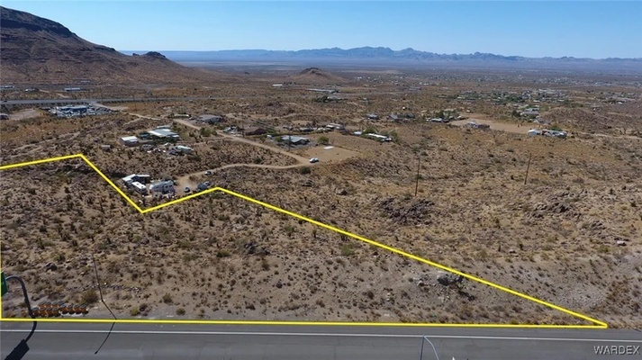 $290/mo: Mohave County 5.57 acres land, 3 adjoining parcels