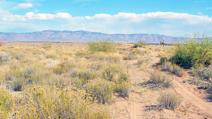 Mountain Views & Endless BLM Exploration - North of Kingman