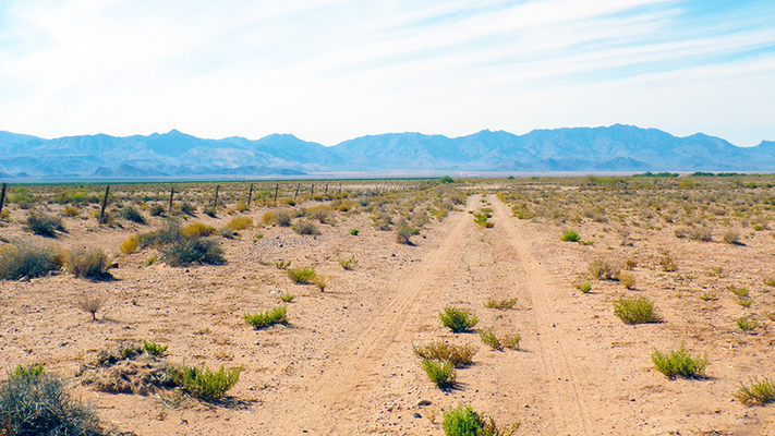 Mountain Views & Endless BLM Exploration - North of Kingman