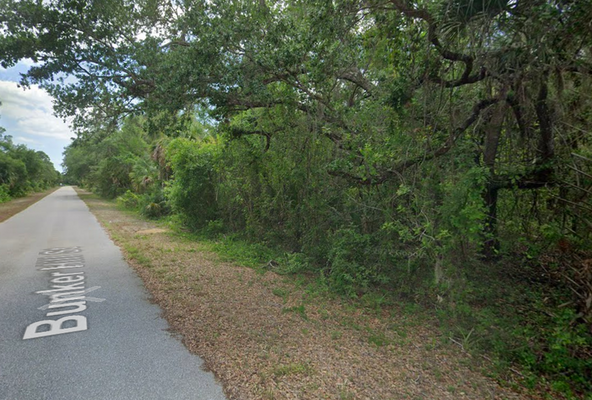 Beautiful 0.23 Acre Property in Port Charlotte, FL!