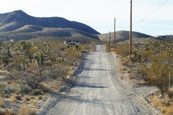 1-Acre Dolan Springs, AZ Build with electric 300 ft away!!!