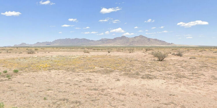 Half-Acre Lot with Mountain Views in Deming, NM!