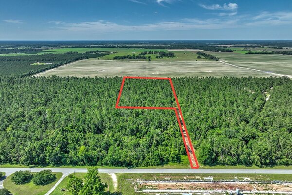 5.44 Acres Located Between Live Oak and Mayo