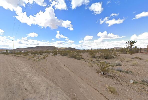 1.01 Acres in White Hills, Arizona (only $300 a month)